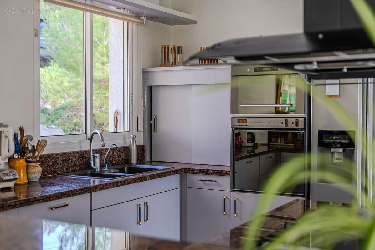 Maison à SAINT-MATHIEU-DE-TREVIERS