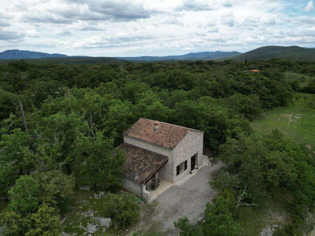 Maison à FERRIERES-LES-VERRERIES