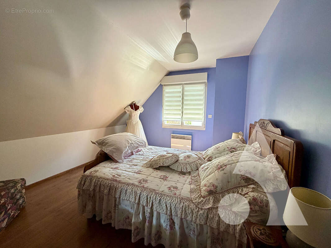 Maison à MONTIGNY-LES-MONTS