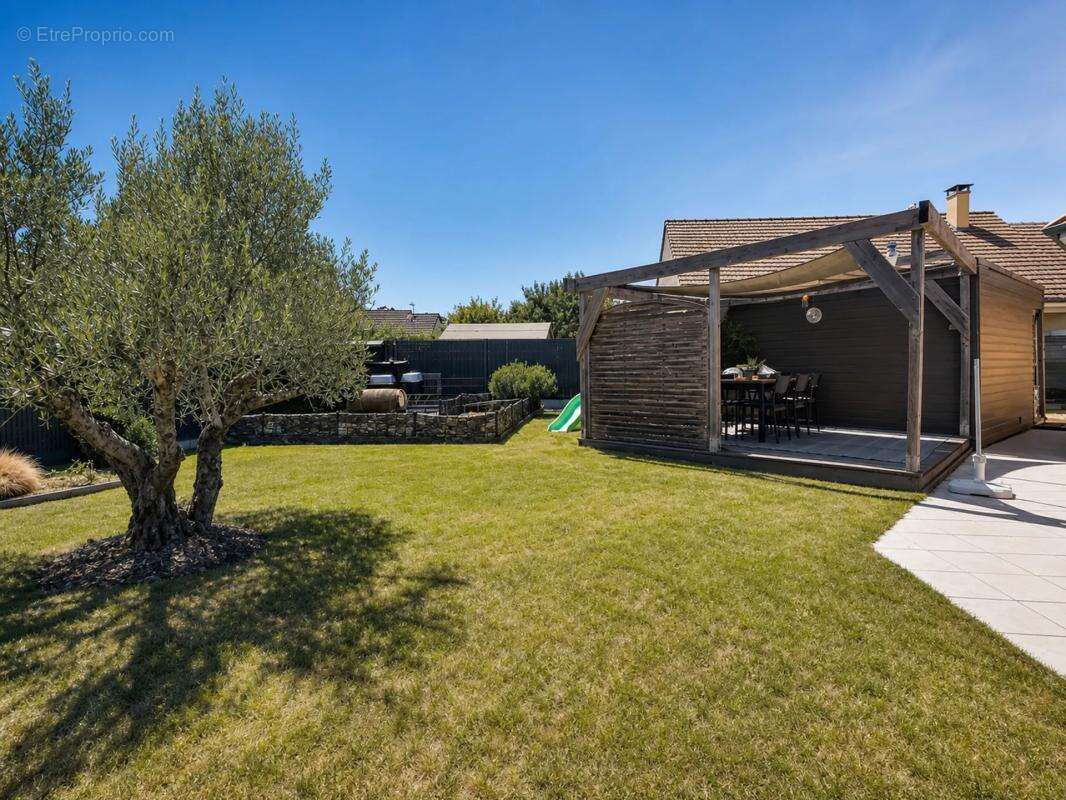 Maison de 7 pièces de 129 m² à Vion - photo 15
