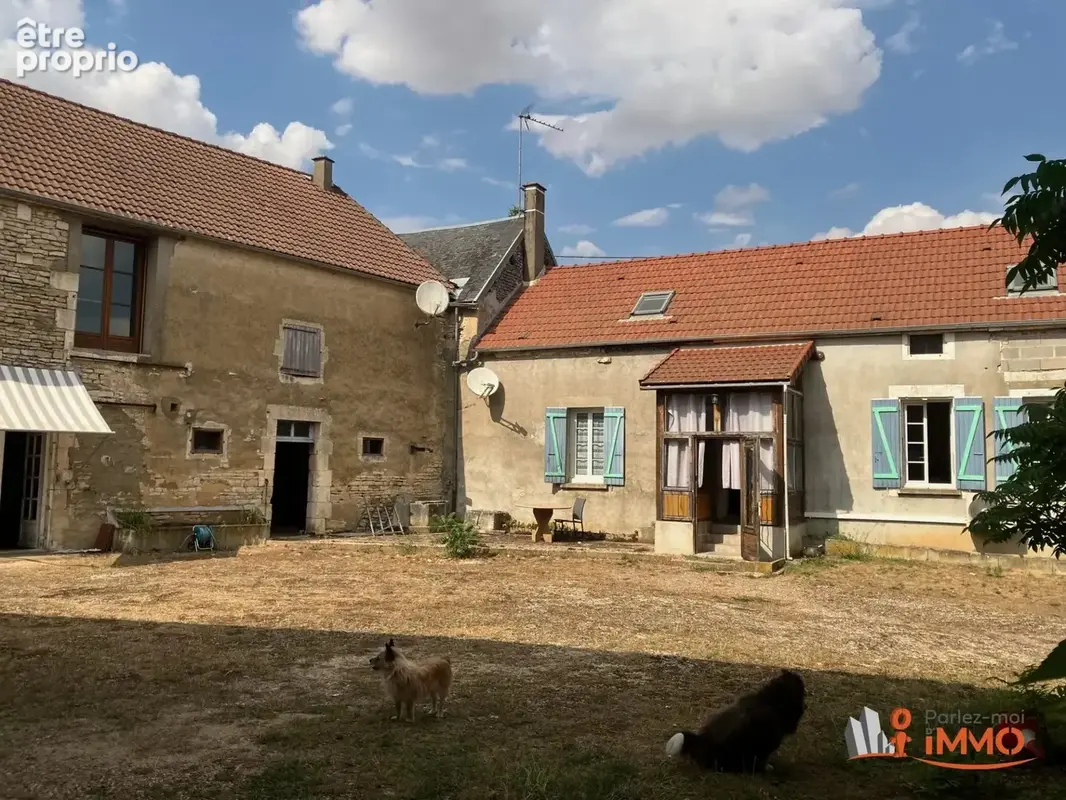 Maison à SOUGERES-EN-PUISAYE