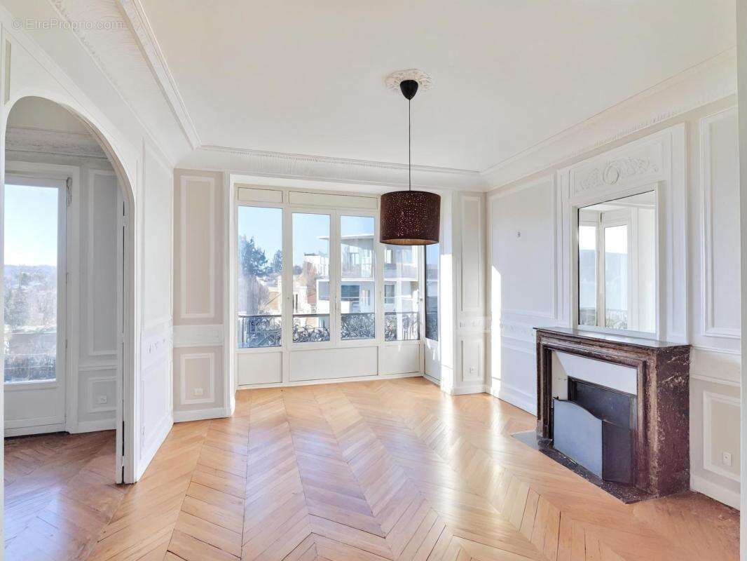 Appartement à SAINT-CLOUD