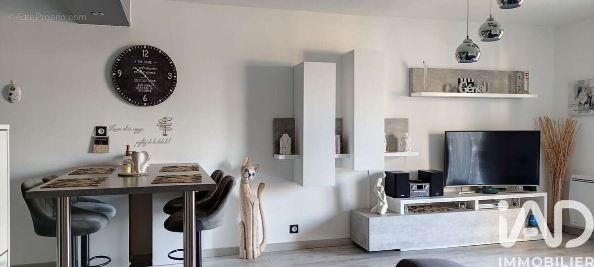 Photo 2 - Appartement à LESPINASSE