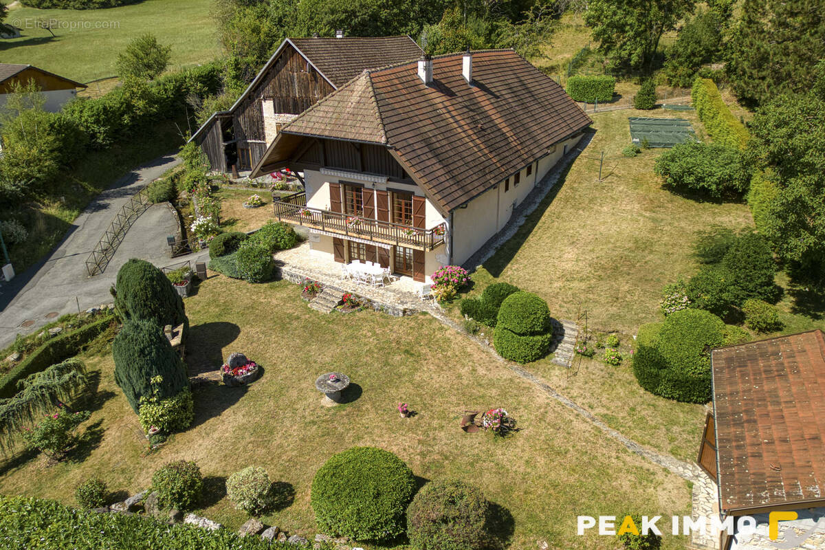 Maison à LATHUILE