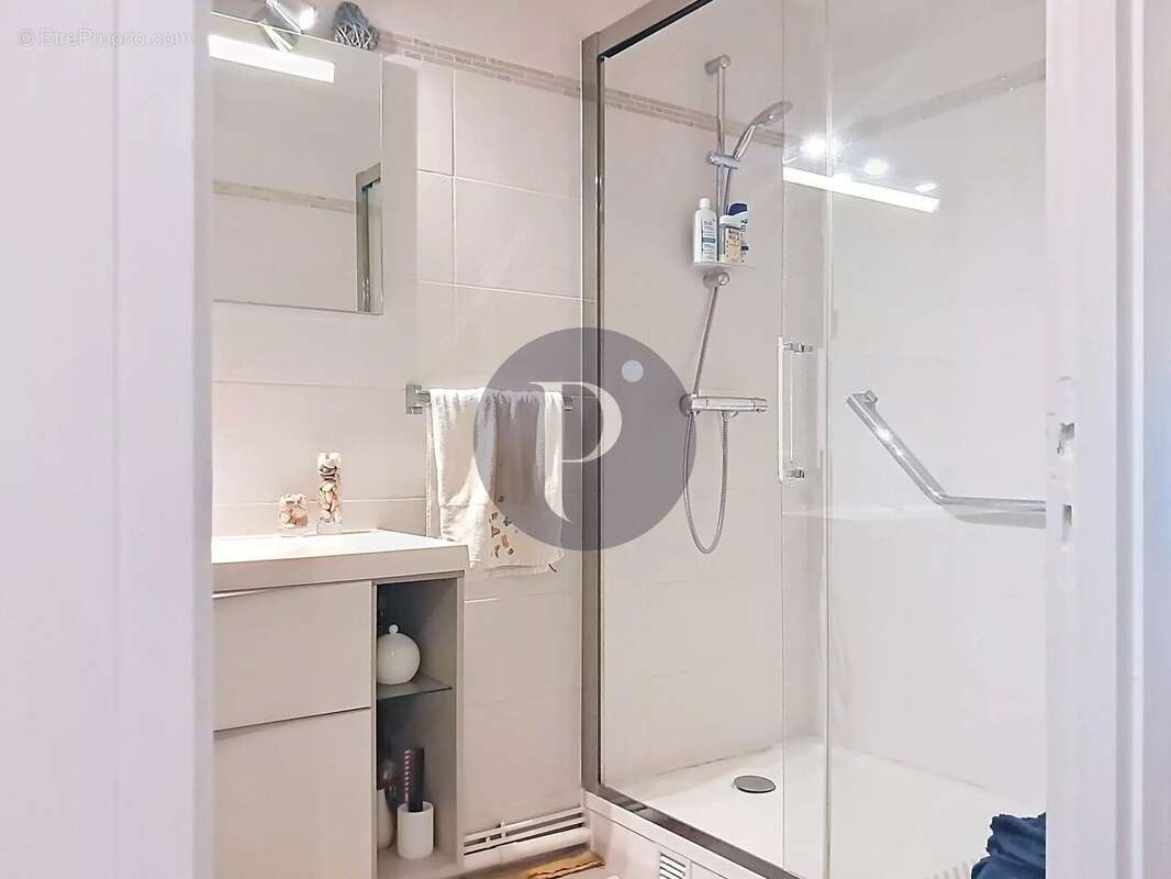 Appartement lumineux 3 pièces au centre-ville de Villejuif - photo 7