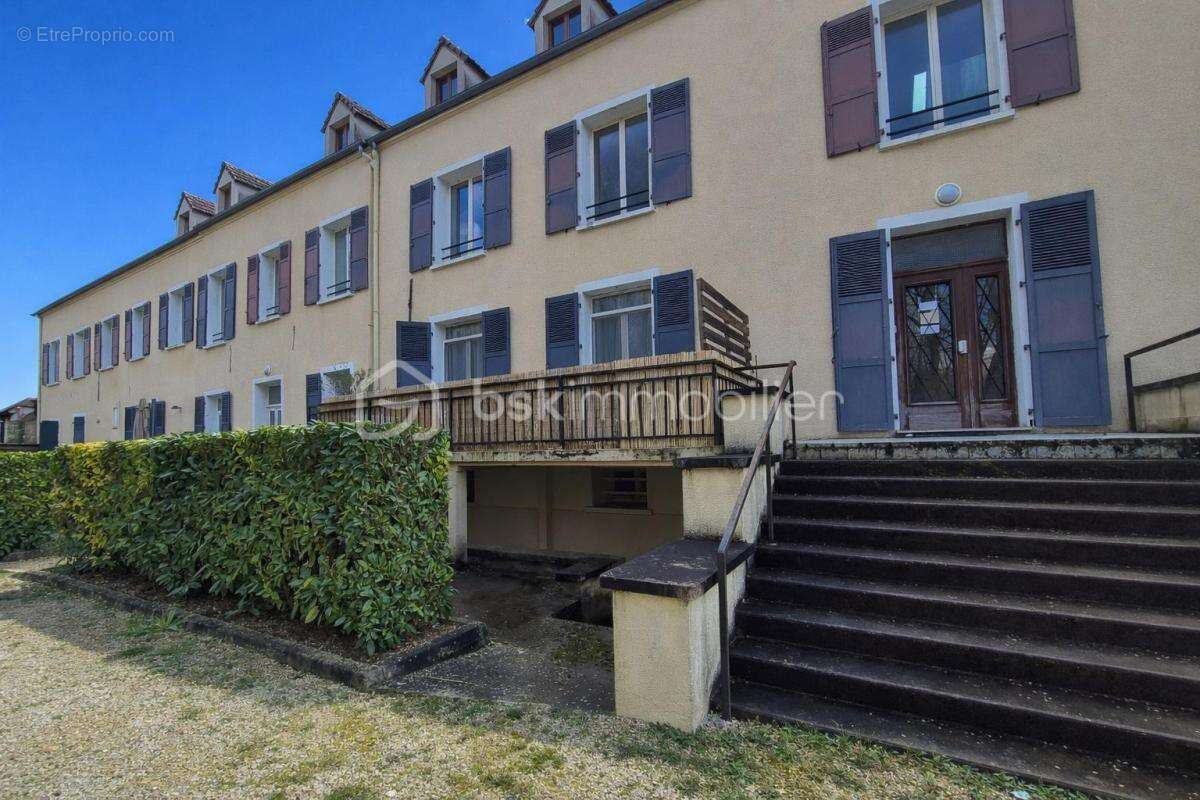 Charmant F3 avec grande terrasse et parking !! - photo 14