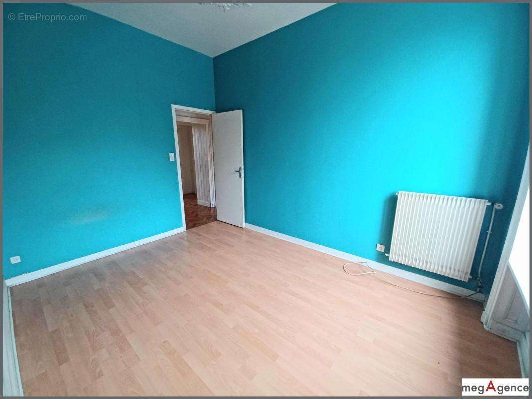 Appartement à FOUGERES
