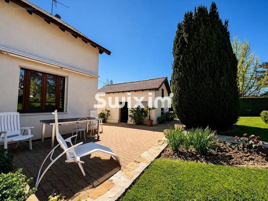 Maison à LONS-LE-SAUNIER