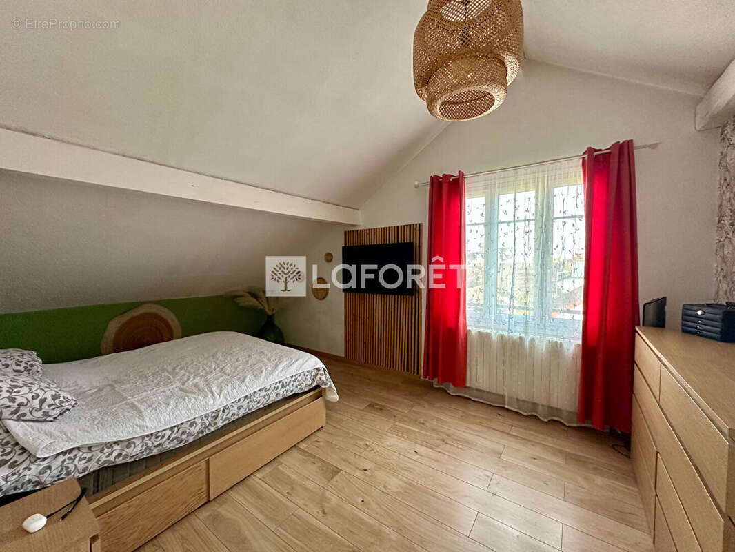 Maison à VIRY-CHATILLON