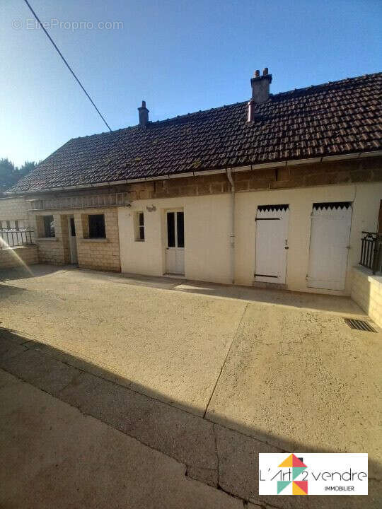 Maison à MACHEMONT