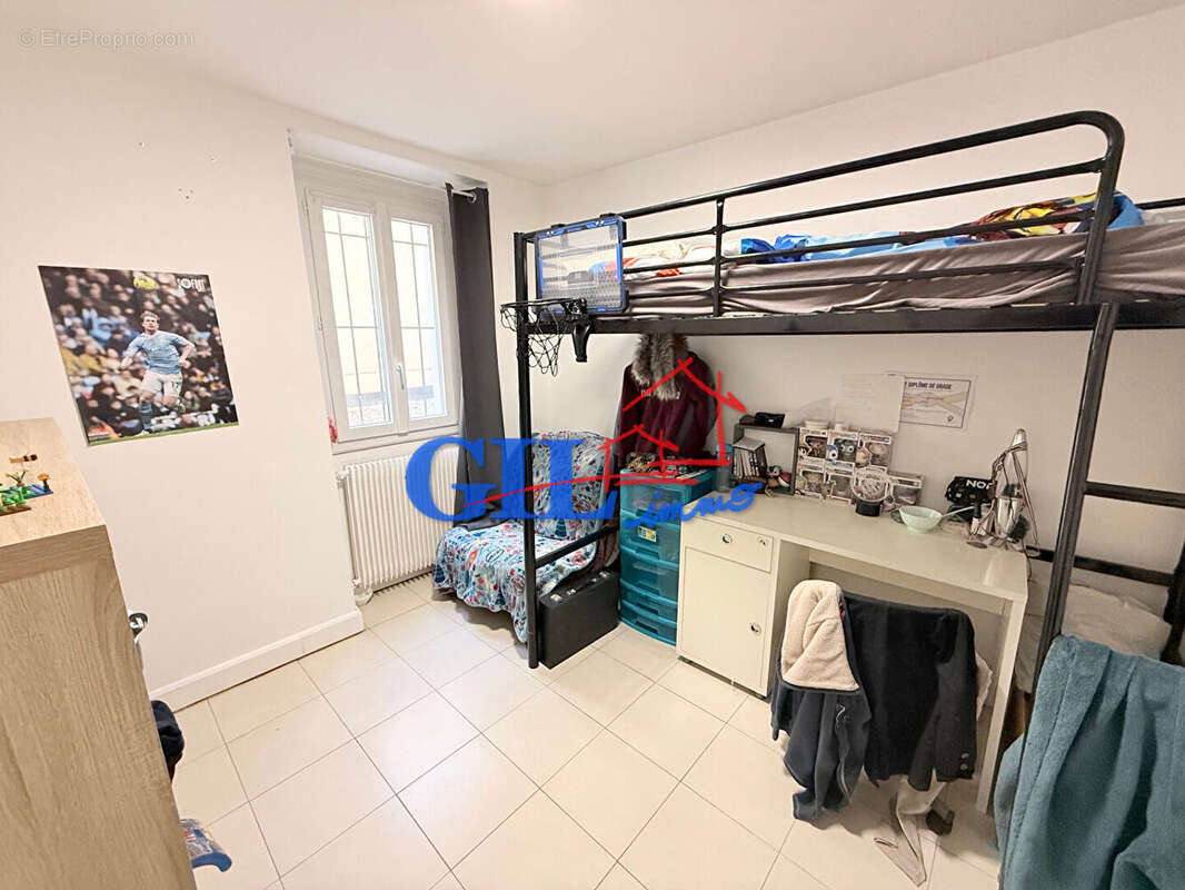 Appartement à COMBS-LA-VILLE