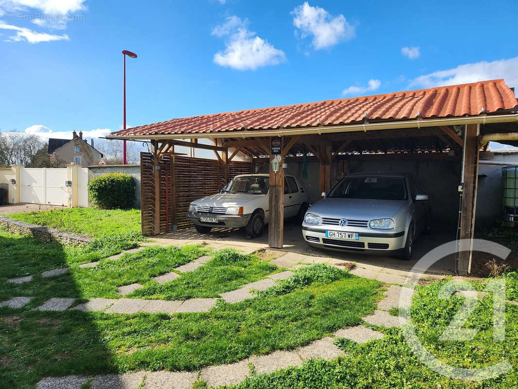 Maison à MESVES-SUR-LOIRE