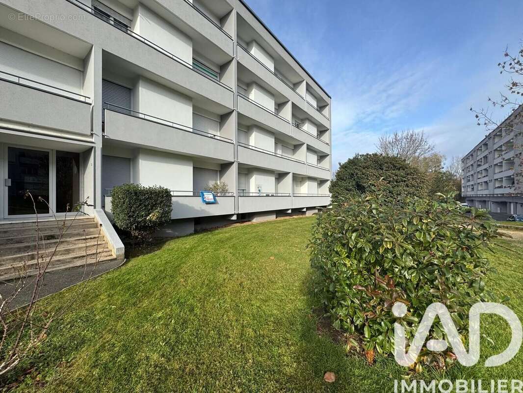 Photo 2 - Appartement à SAINT-FARGEAU-PONTHIERRY