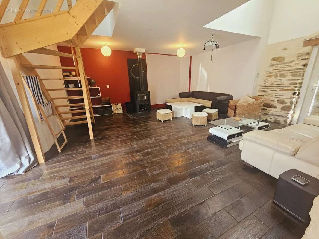 Maison à COMBLESSAC