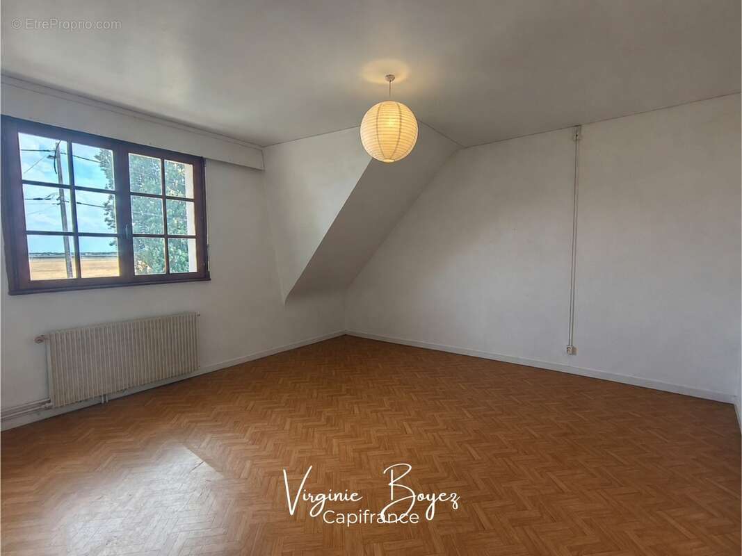 Maison de campagne 190 m² – 4 chambres – Terrain clos de 7 500 m² – Beau potentiel - photo 6