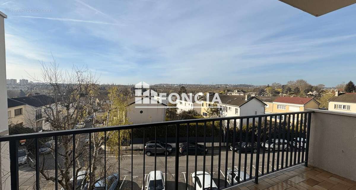 Appartement à VERRIERES-LE-BUISSON