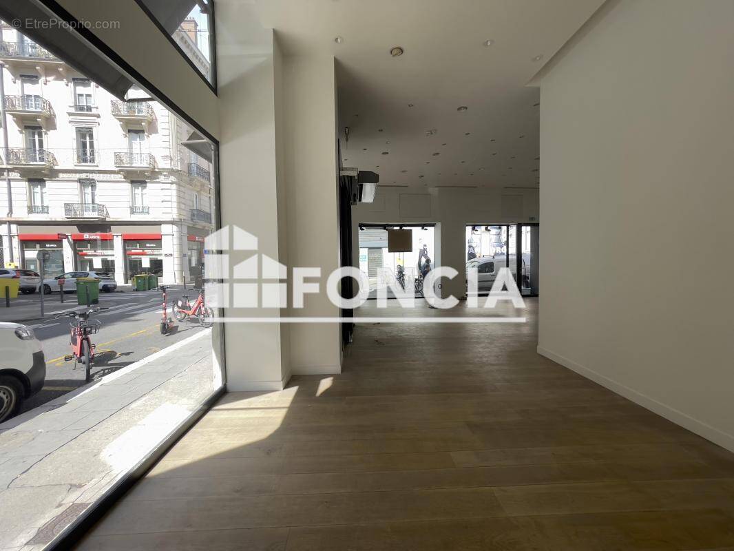 Commerce à GRENOBLE