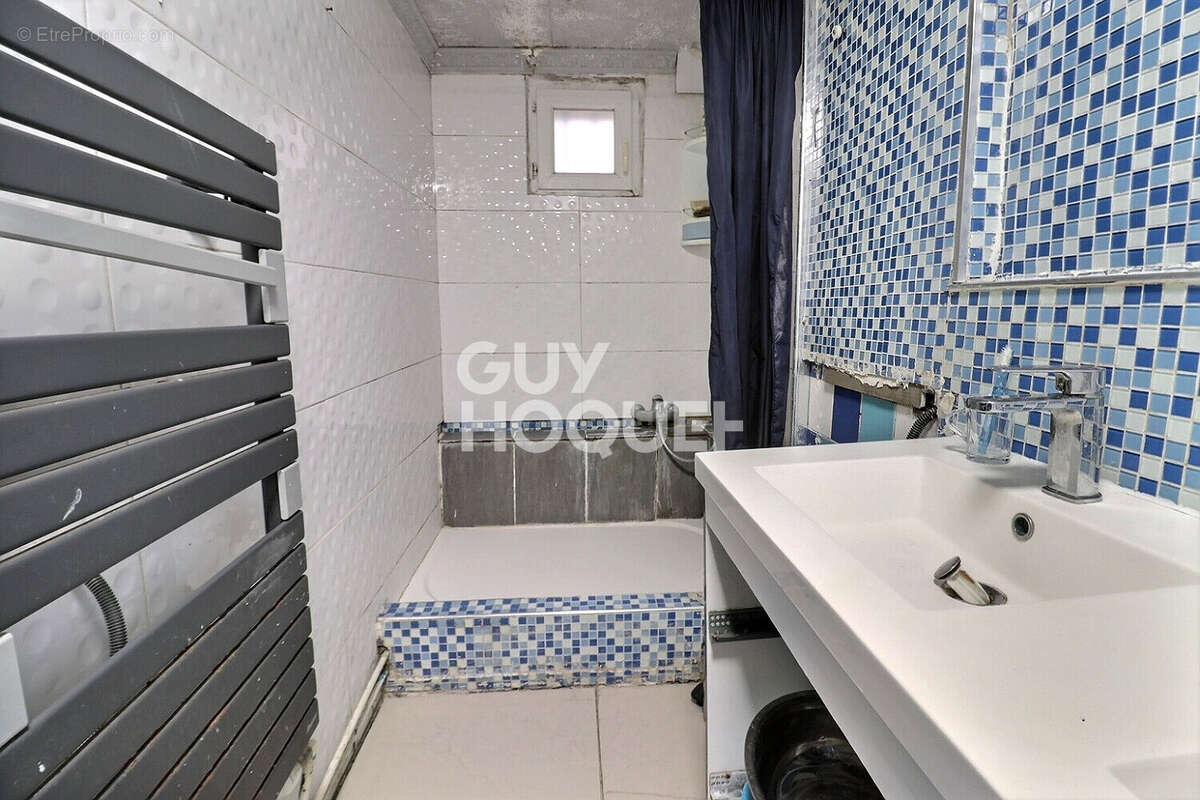 Appartement à AUBERVILLIERS