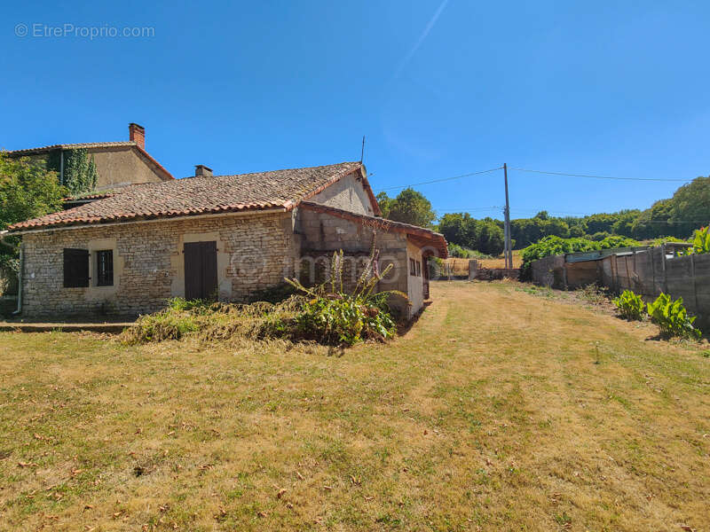 Maison à SAUZE-VAUSSAIS