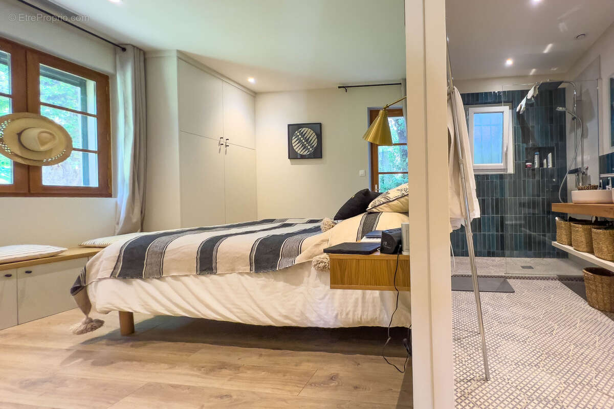 Maison à COLLOBRIERES