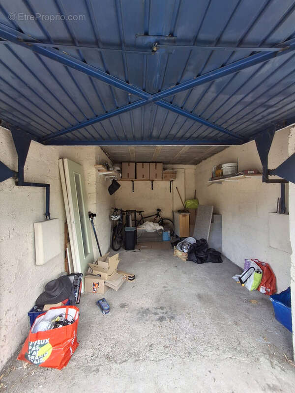 Appartement à UNIEUX