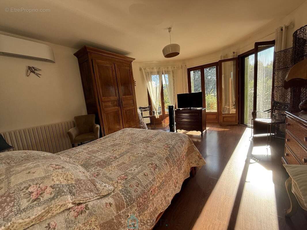 Maison à FORCALQUIER