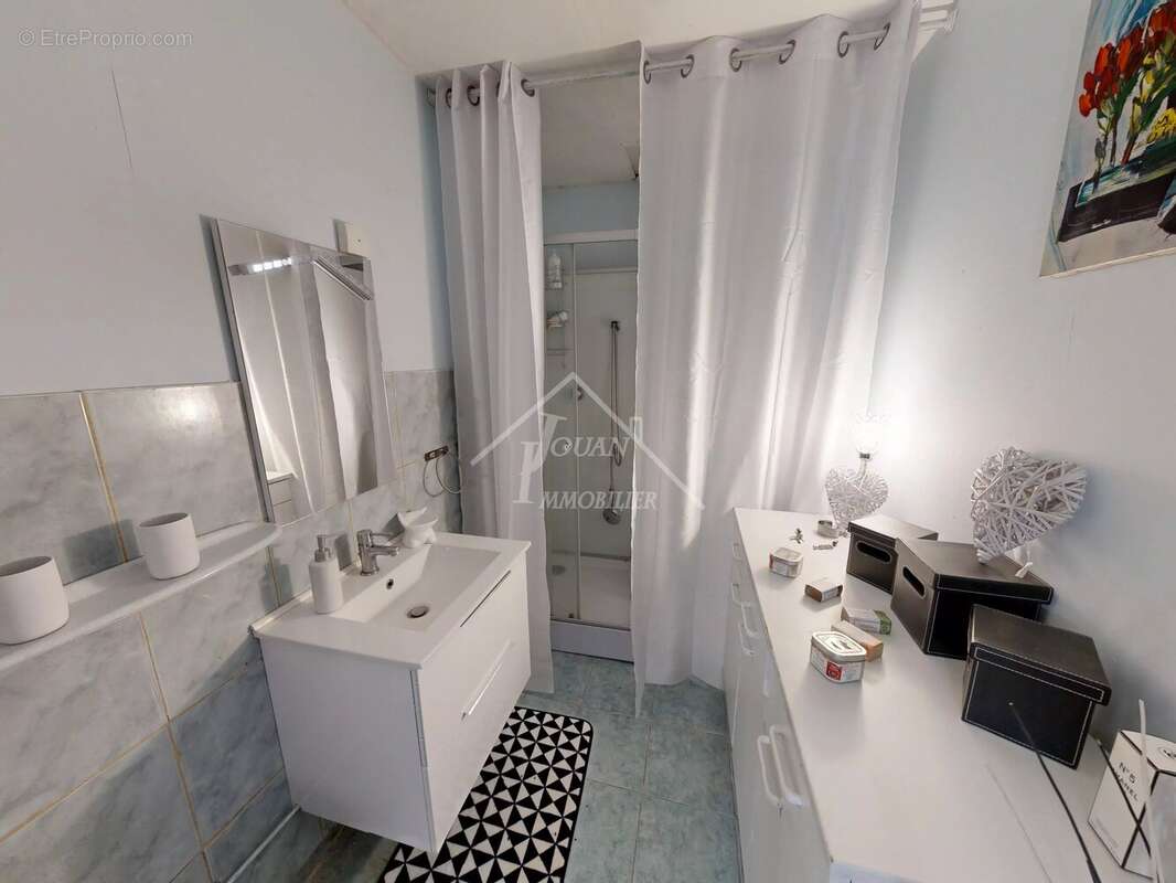 Maison à LOUROUX-DE-BOUBLE