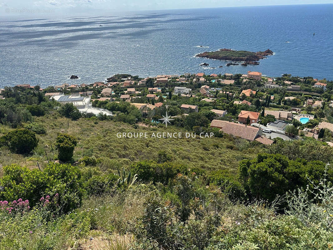 Terrain à SAINT-RAPHAEL