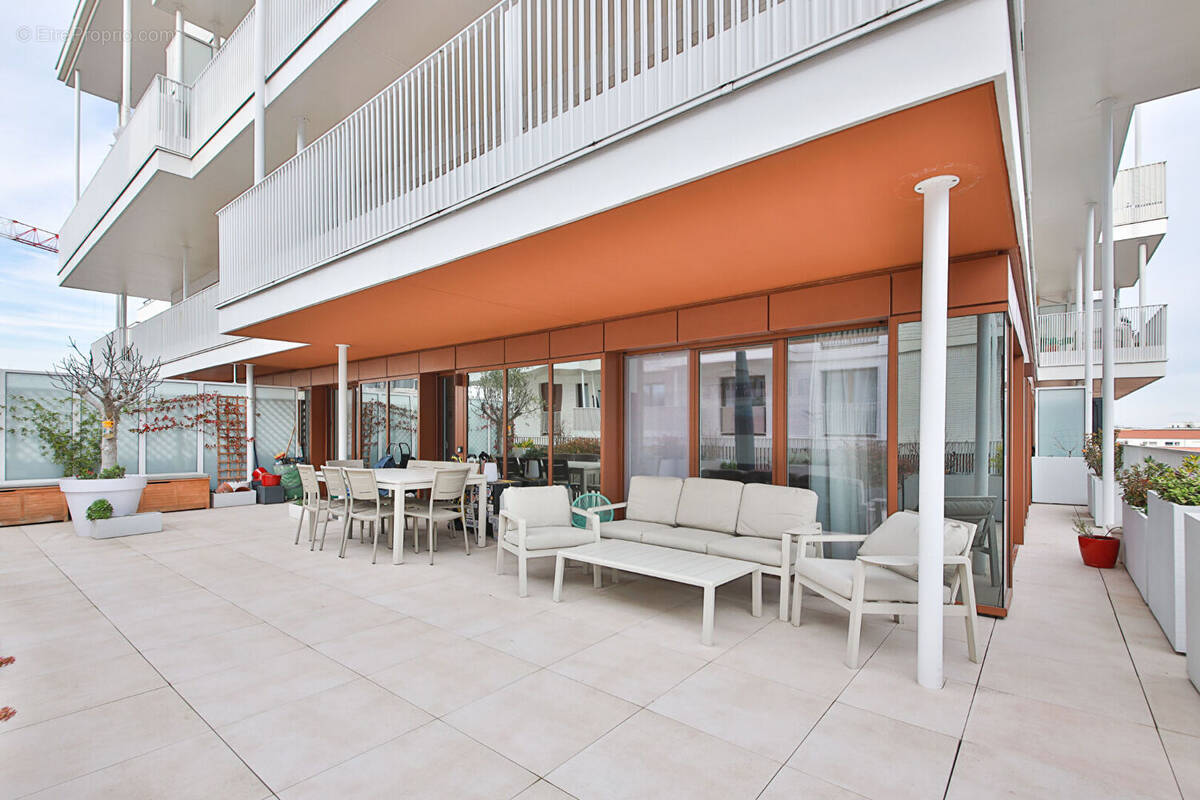 Appartement à ISSY-LES-MOULINEAUX