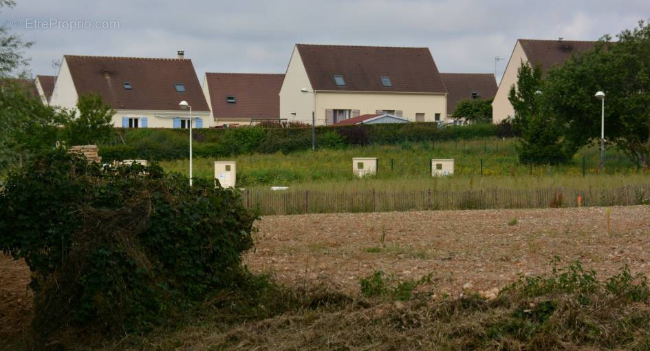 Terrain à ILLIERS-COMBRAY