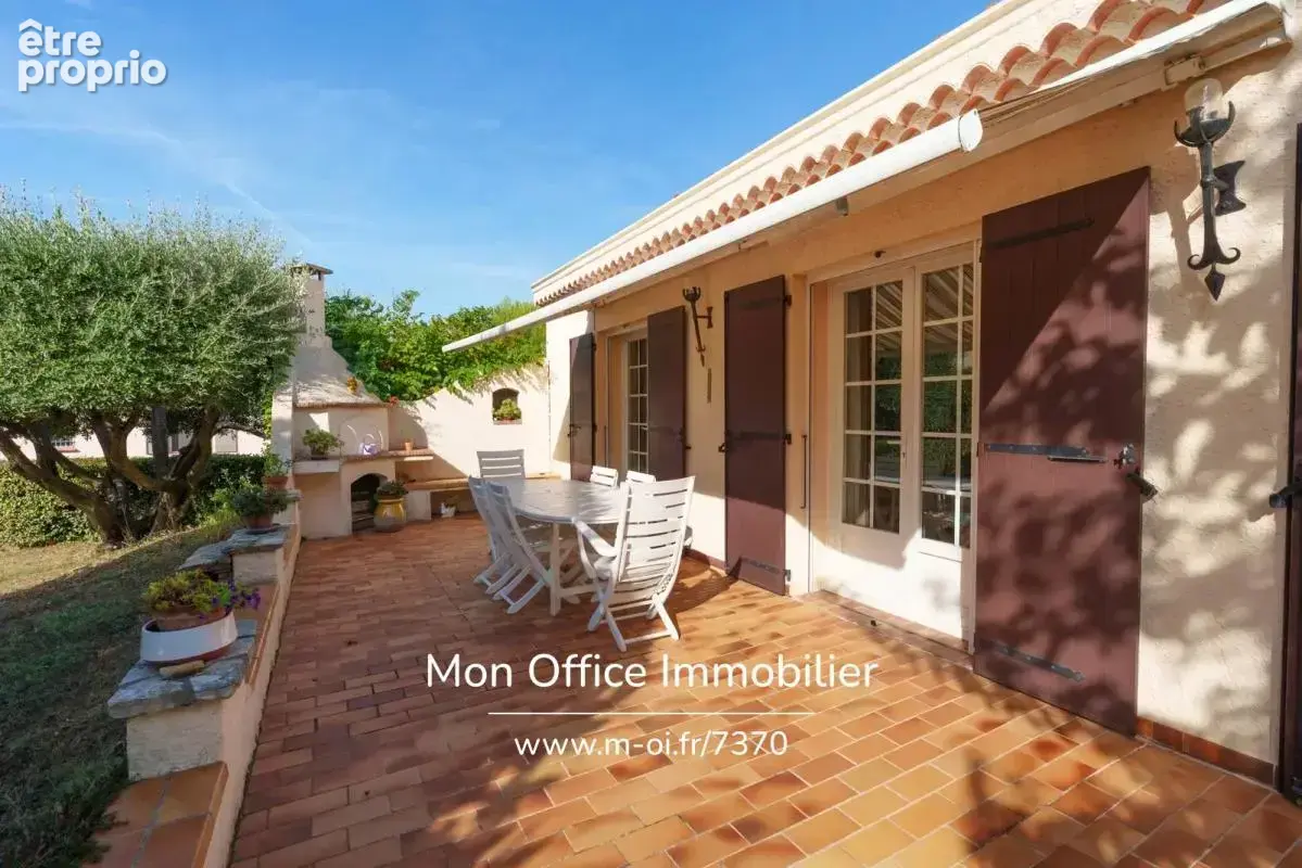 Référence : 7370-MCO - Maison 5 pièces terrain 1089 m² avec dépendance et piscine au calme absolu - photo 3