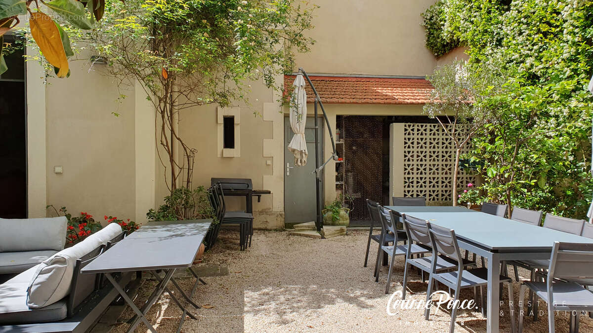 Centre ville nimes maison de maitre d' exception corinne ponce immobilier - photo 21