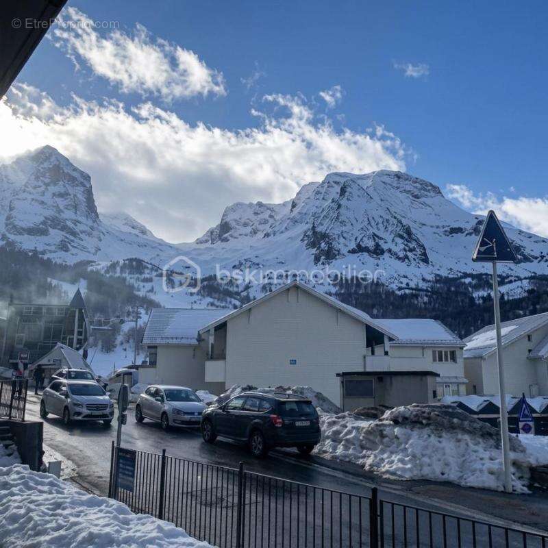 Appartement à EAUX-BONNES
