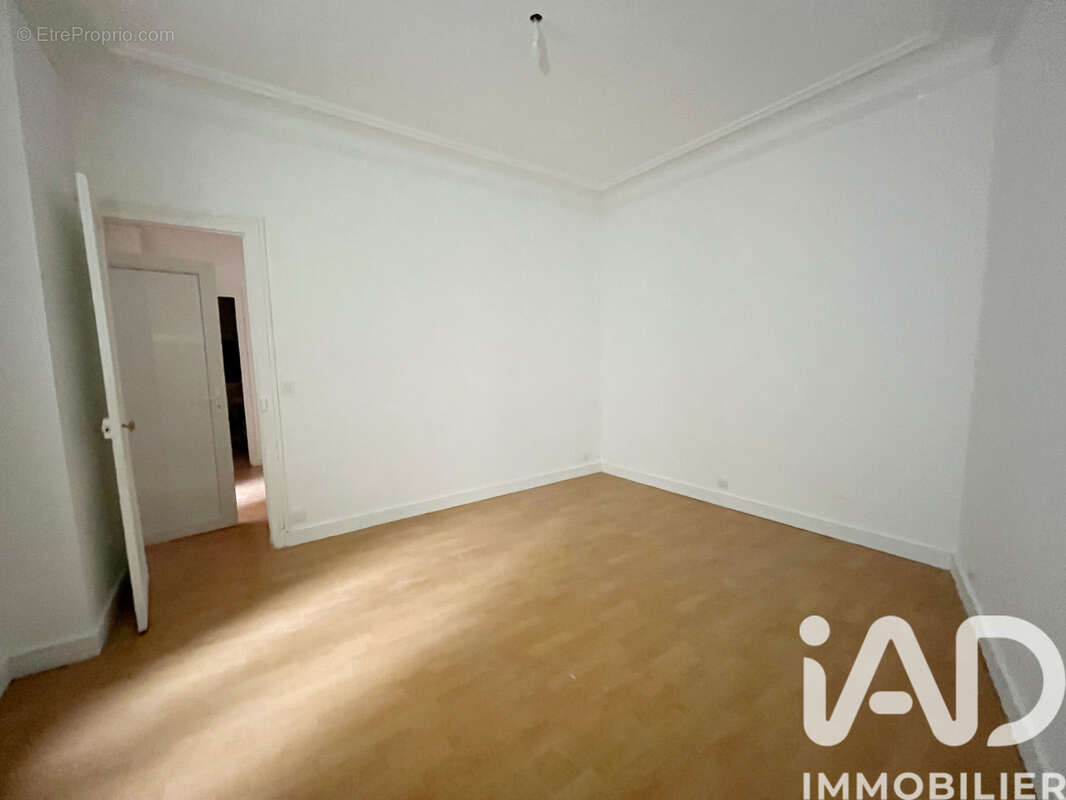 Photo 2 - Appartement à PARIS-19E
