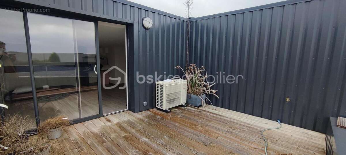 Commerce à SAINT-ANTOINE-DU-ROCHER