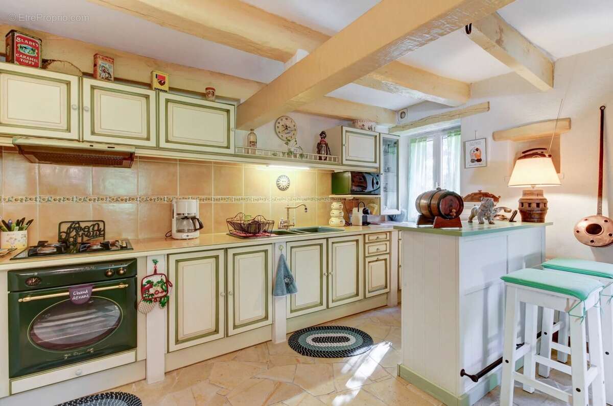 Appartement à ROQUESTERON