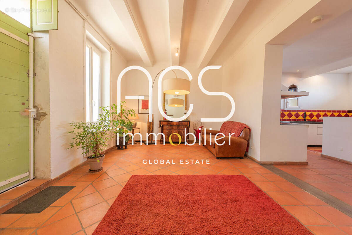 Maison à CHATEAUNEUF-LES-MARTIGUES