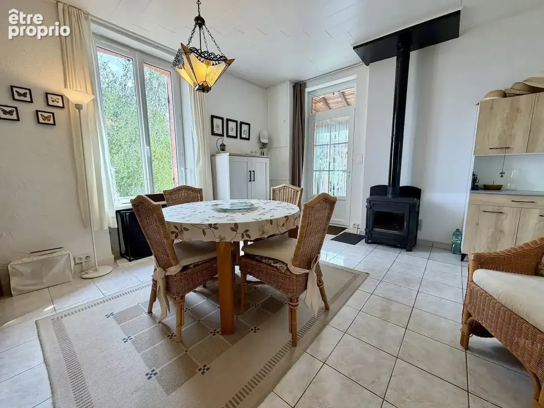 Maison d'habitation avec grand jardin à vendre près de Dommartin - photo 4