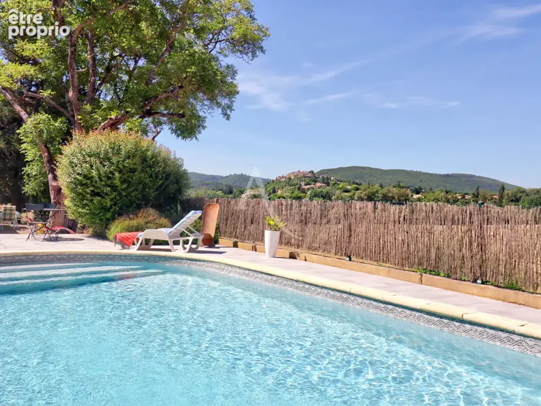 Villa type 5 lumineuse avec piscine jardin  annexe et vue imprenable saint maime - photo 4