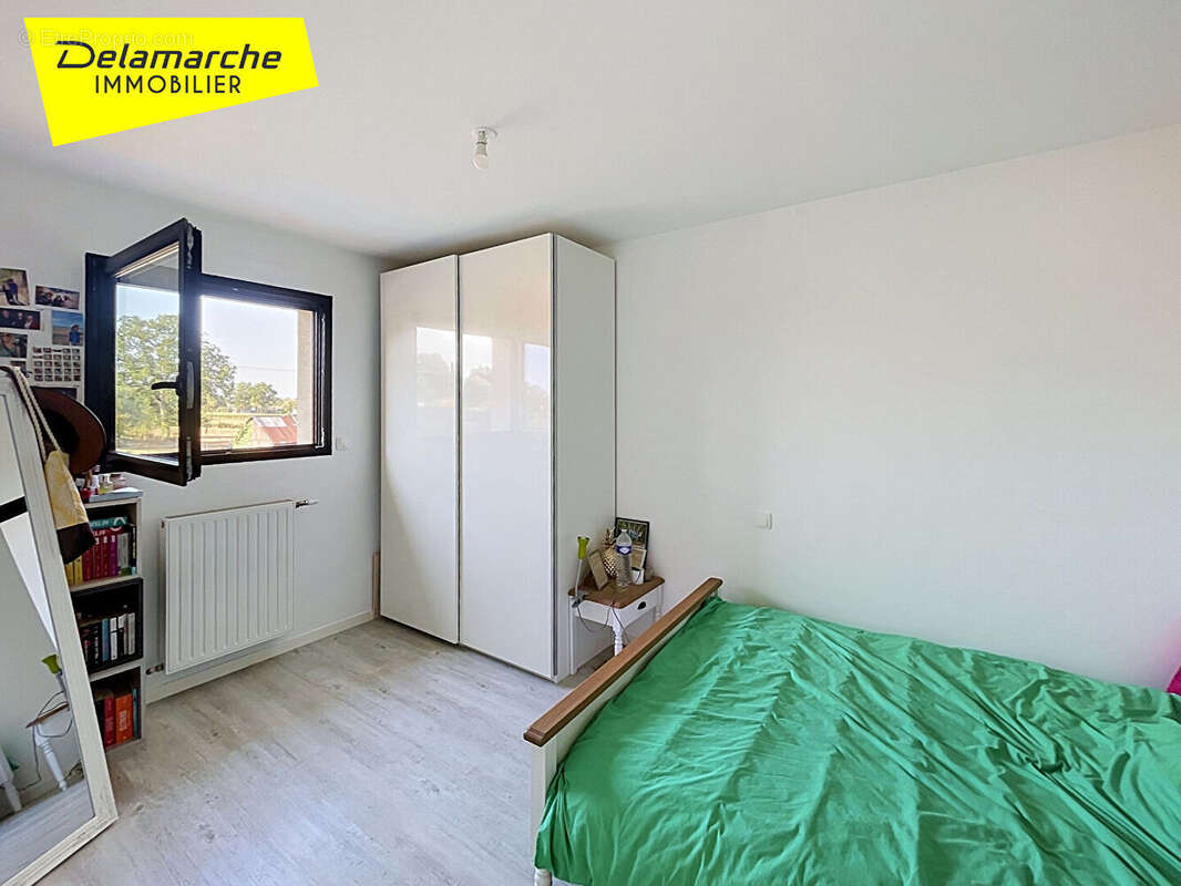 Exclusivité maison 5 pièces 4 chambres, garage,  à  Saint-quentin-sur-le-homme (50220) sur un terrain d'env. 1120m² - photo 8