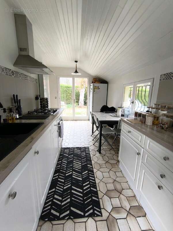 Maison à NESLES-LA-VALLEE