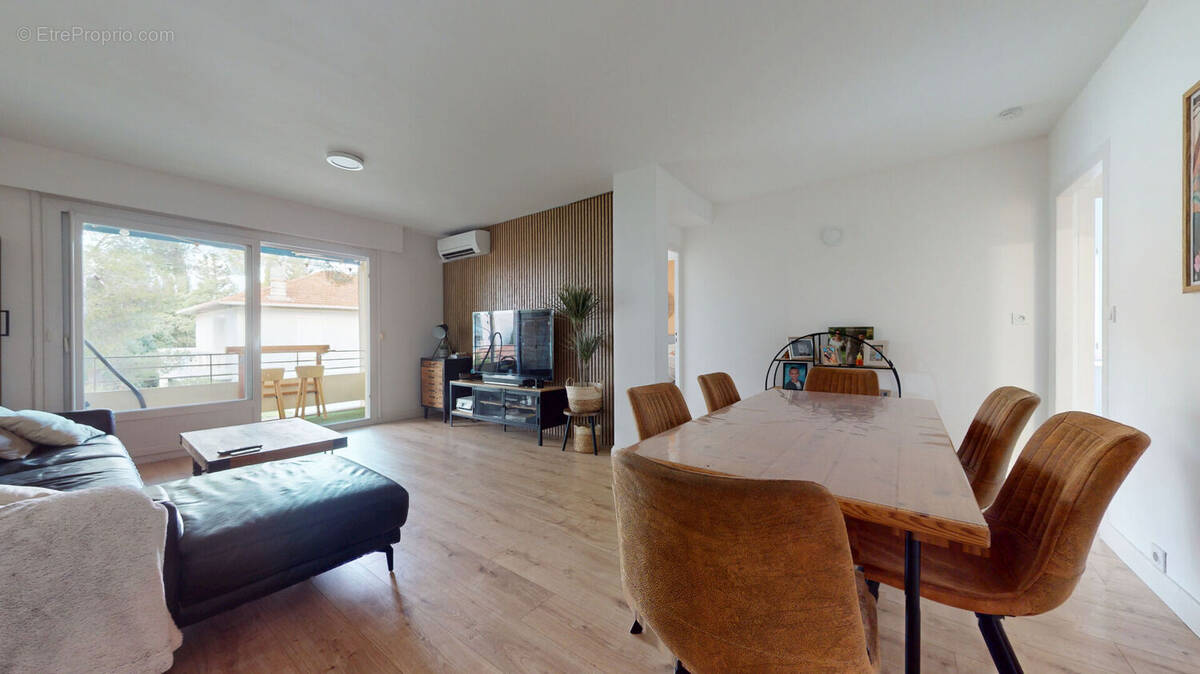 Appartement à SAINT-RAPHAEL