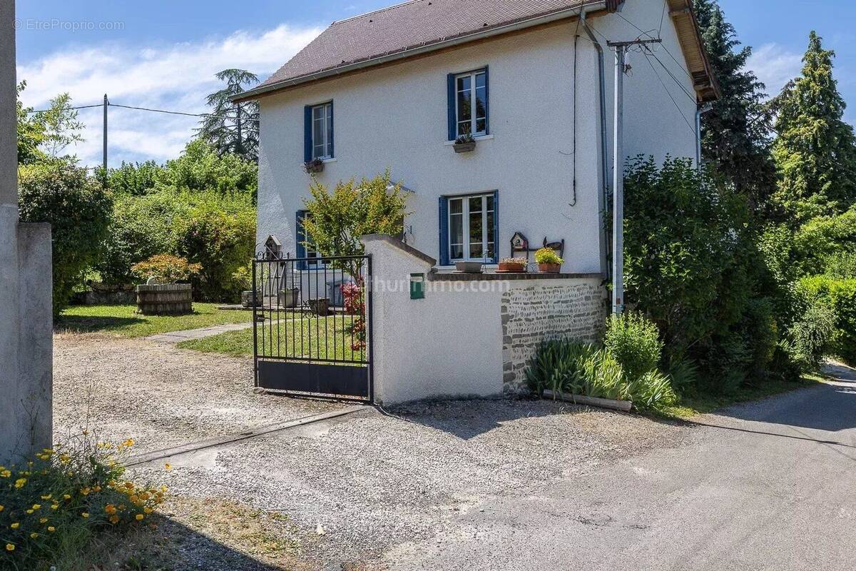 Maison à DOLOMIEU