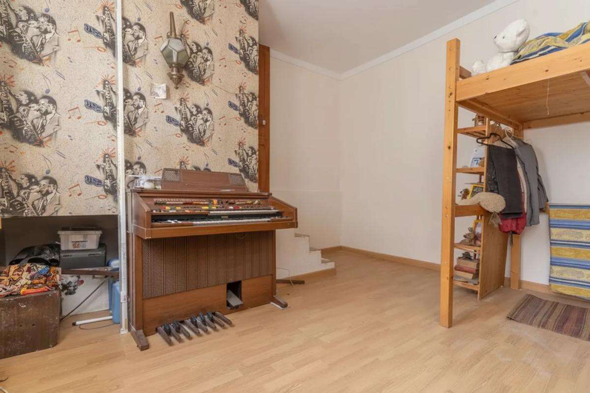 Maison historique de 127 m² - 2/3 chambres avec jardin - 95320 - photo 12