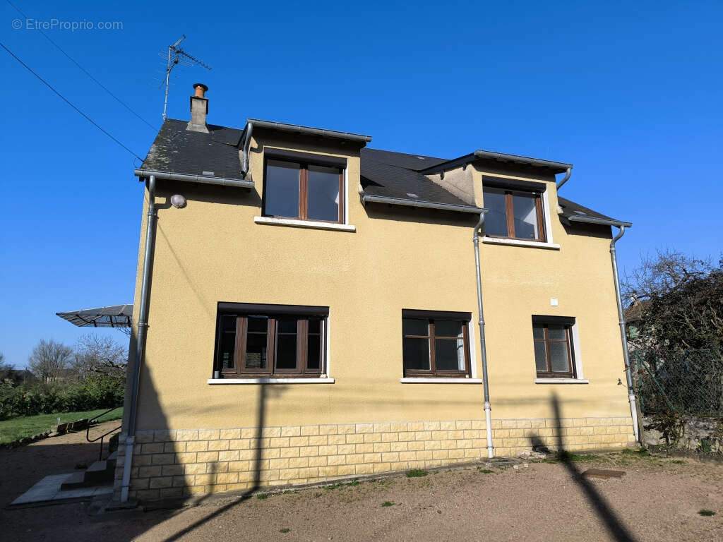 Maison à CERVON