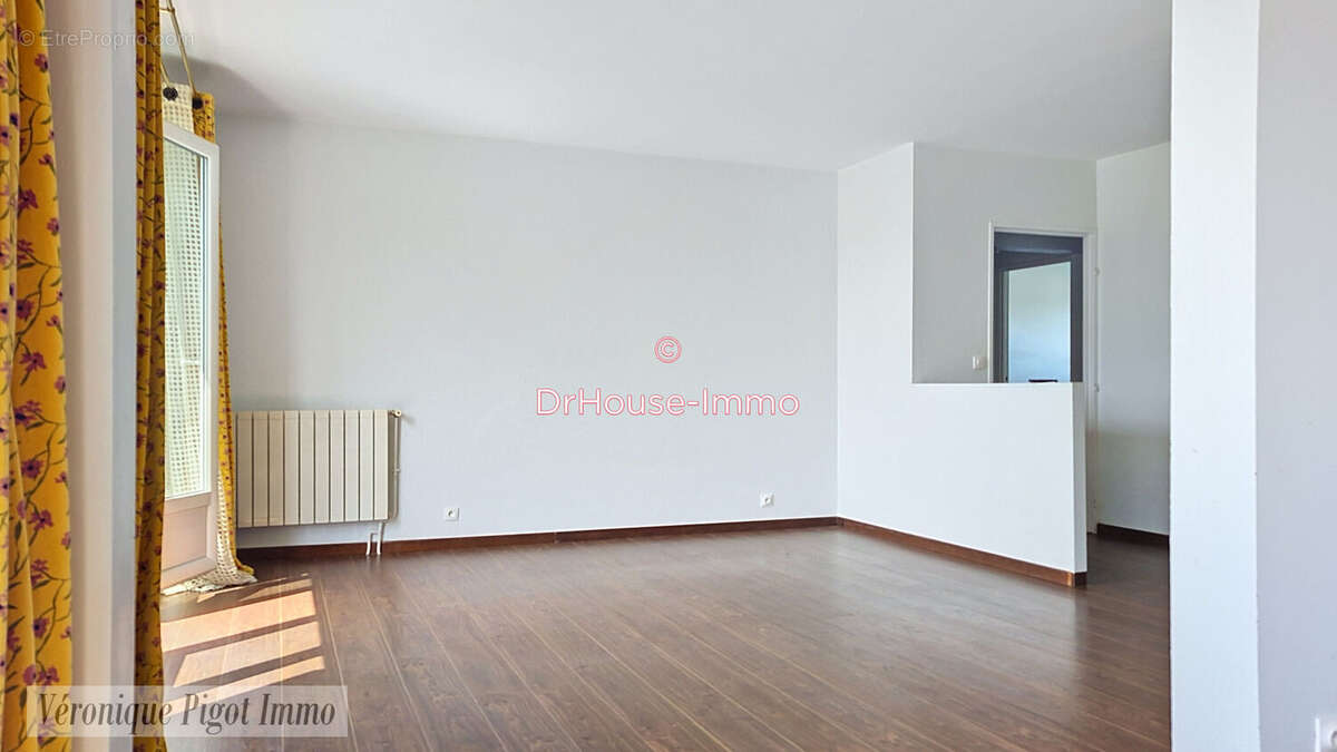 Appartement 78 m² à Maurepas  - photo 16