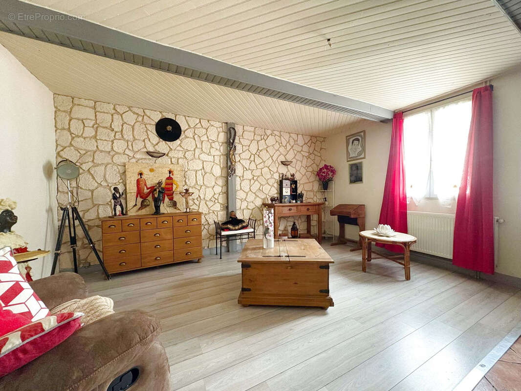 Maison à VAUCHELLES-LES-QUESNOY