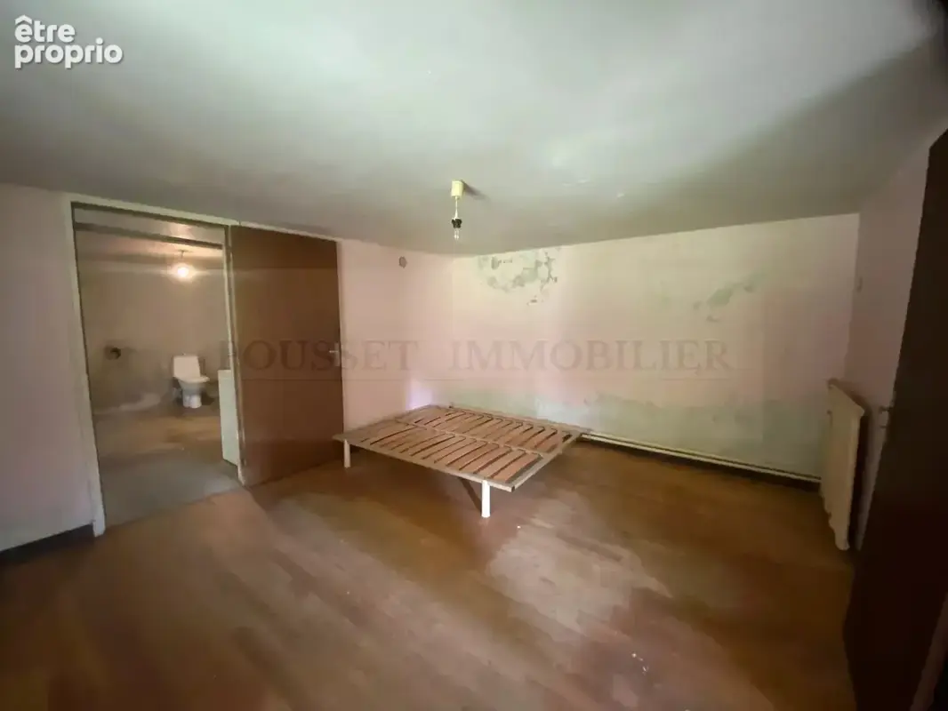 Joie propriété en pierre, comprenant une maison d’habitation, un appartement indépendant, une grande grange en pierre et dépenda - photo 14