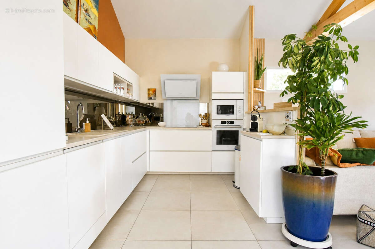PREFAILLES - 4 chambres - photo 5