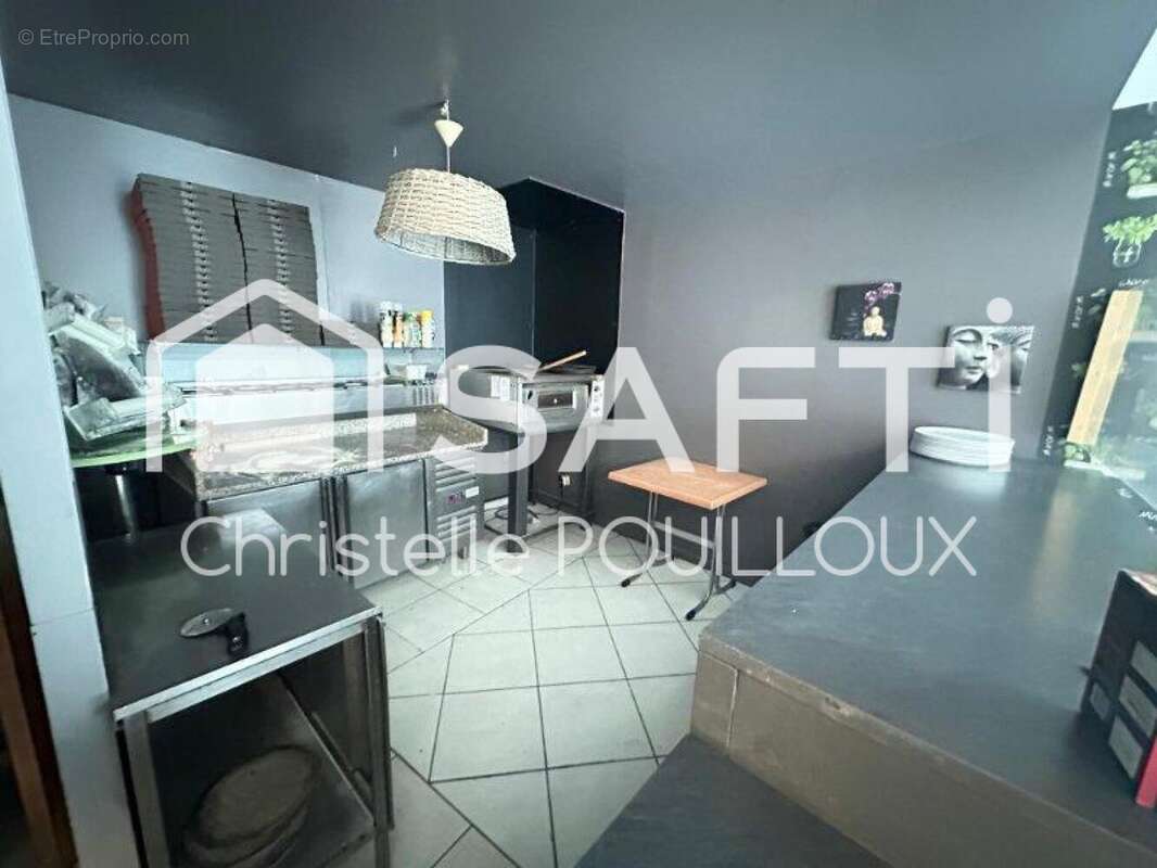 Photo 4 - Commerce à MAGNE